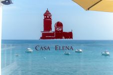 Apartamento en Playa Blanca - Casa Elena, primera linea de mar con preciosa galería y vista mar