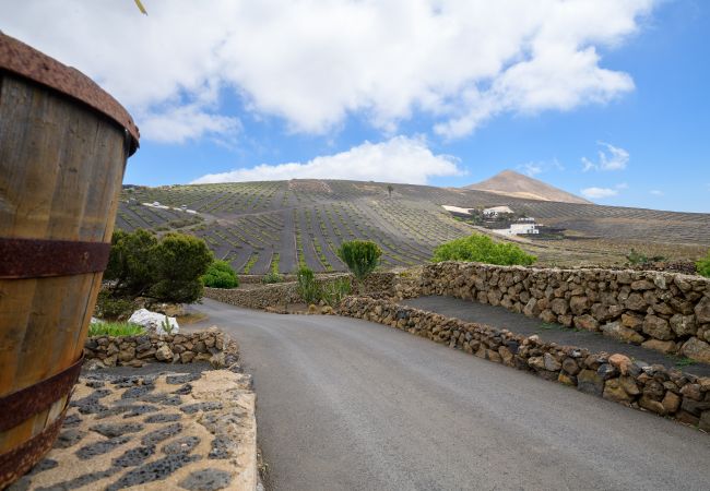 Apartamento en Masdache - Casa Amaia II, tu rincón de escapada entre Viñedos (La Geria) Apartamento en Masdache - Casa Amaia II, tu rincón de escapada entre Viñedos (La Geria)