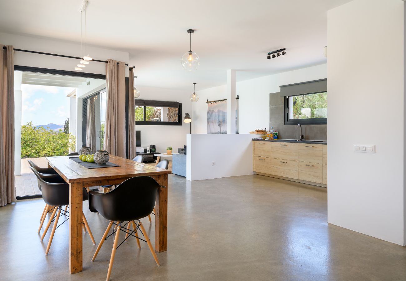 Casa en Conil - Casa Sur, Vista Mar desde Conil Lanzarote con piscina climatizada Casa en Conil - Casa Sur, Vista Mar desde Conil Lanzarote con piscina climatizada