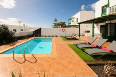 Villa en Playa Blanca - Villa Nohara 20 Deluxe, Piscina Privada, Sol y Wifi