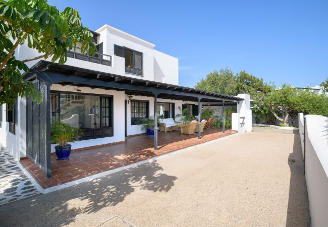 Casa en Costa Teguise - Casa Maresia, Playa Bastian Casa en Costa Teguise - Casa Maresia, Playa Bastian