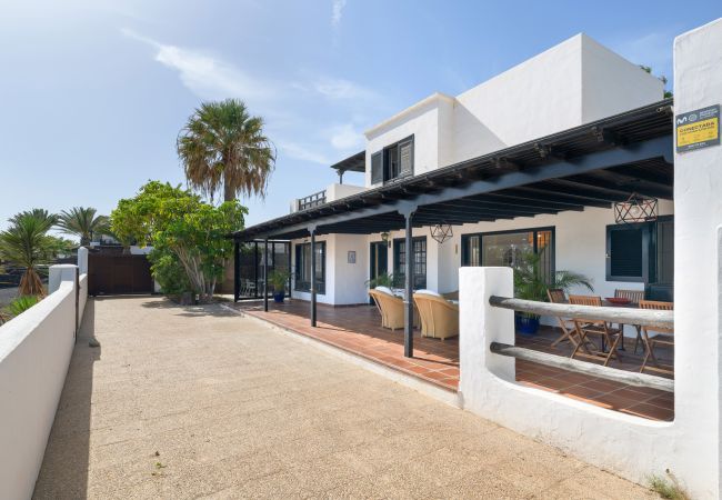 Casa en Costa Teguise - Casa Maresia, Playa Bastian Casa en Costa Teguise - Casa Maresia, Playa Bastian