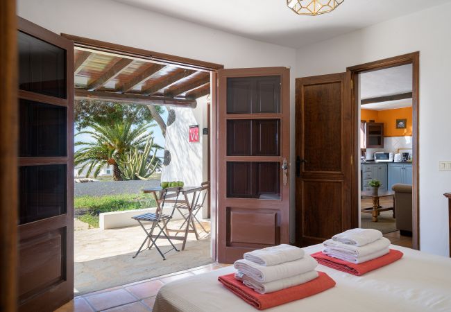 House in Teguise - Casa Los Divisos, small cozy cottage in La Villa de Teguise House in Teguise - Casa Los Divisos, small cozy cottage in La Villa de Teguise