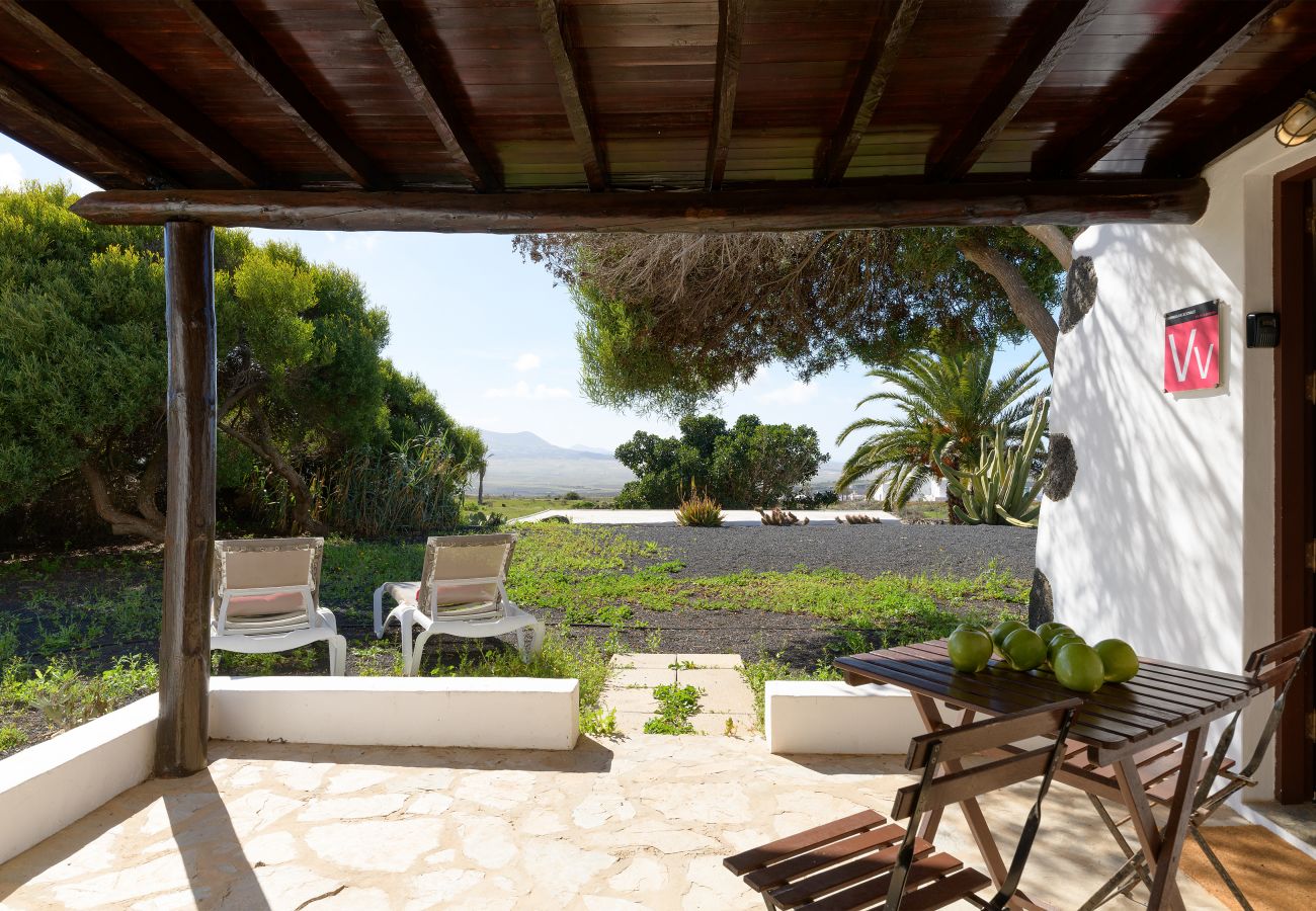 House in Teguise (Lanzarote) - Casa Los Divisos, small cozy cottage in La Villa de Teguise House in Teguise (Lanzarote) - Casa Los Divisos, small cozy cottage in La Villa de Teguise