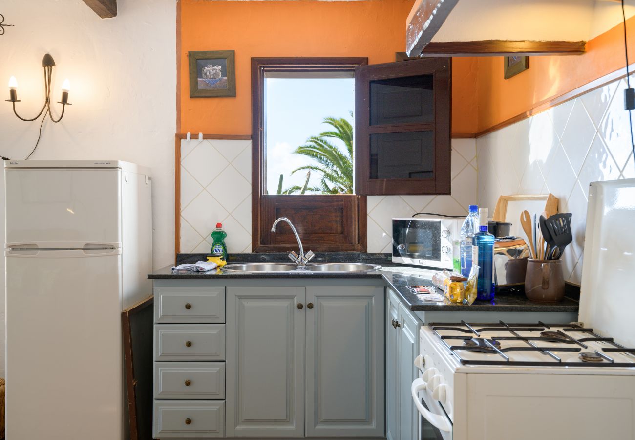 House in Teguise (Lanzarote) - Casa Los Divisos, small cozy cottage in La Villa de Teguise House in Teguise (Lanzarote) - Casa Los Divisos, small cozy cottage in La Villa de Teguise