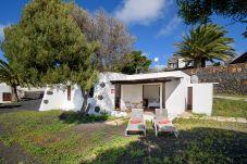 House in Teguise (Lanzarote) - Casa Los Divisos, small cozy cottage in La Villa de Teguise