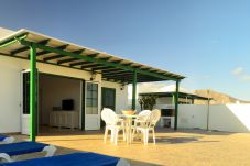 Villa in Playa Blanca - Villa Nohara Superior, private pool, sun & wifi 