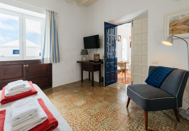 Apartment in El Golfo - Abuelos, Sea Views with the best sunset on the island (El Golfo) Apartment in El Golfo - Abuelos, Sea Views with the best sunset on the island (El Golfo)