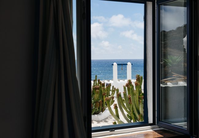 Apartment in El Golfo - Abuelos, Sea Views with the best sunset on the island (El Golfo) Apartment in El Golfo - Abuelos, Sea Views with the best sunset on the island (El Golfo)