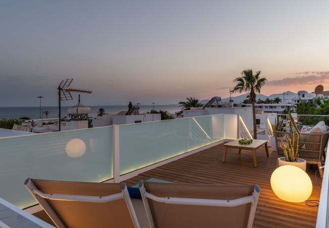  in Puerto del Carmen - Casa Capricho, Sun Rooftop with sea views