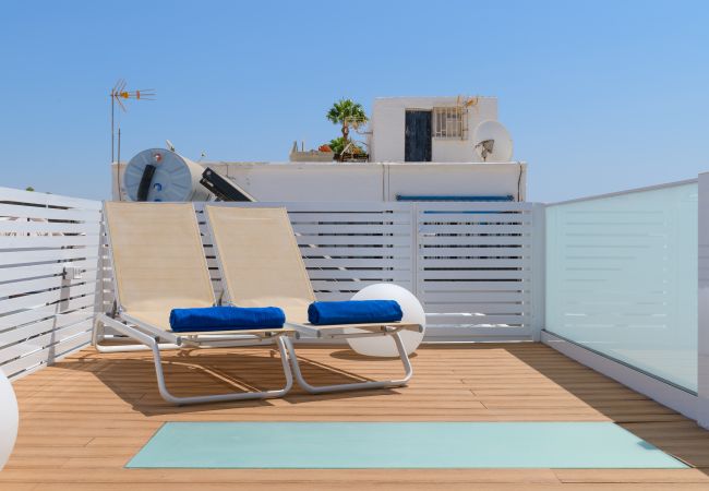 Apartment in Puerto del Carmen - Casa Capricho, Sun Rooftop with sea views Apartment in Puerto del Carmen - Casa Capricho, Sun Rooftop with sea views