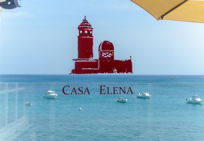 Apartment in Playa Blanca - Casa Elena, Seafront apartment with large Gallery and Sea Views Apartment in Playa Blanca - Casa Elena, Seafront apartment with large Gallery and Sea Views