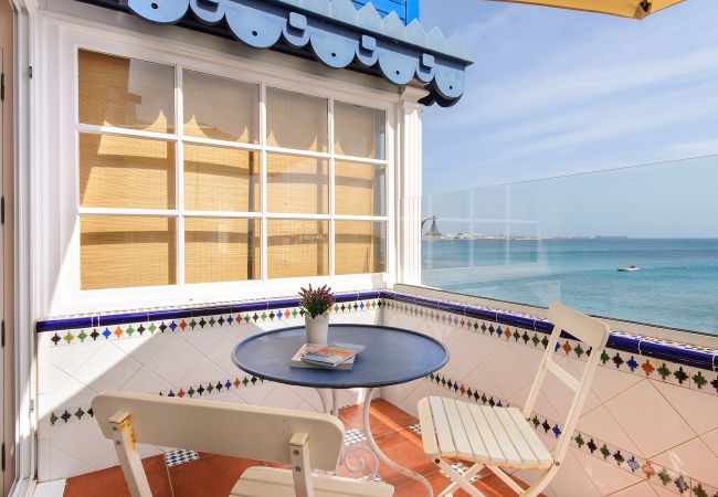 Apartment in Playa Blanca - Casa Elena, Seafront apartment with large Gallery and Sea Views Apartment in Playa Blanca - Casa Elena, Seafront apartment with large Gallery and Sea Views