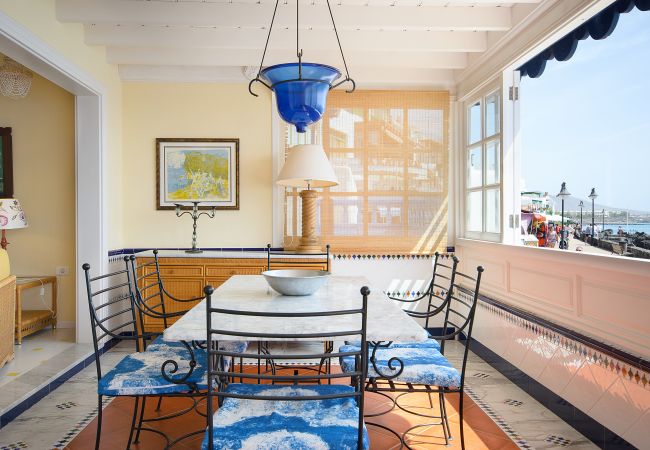 Apartment in Playa Blanca - Casa Elena, Seafront apartment with large Gallery and Sea Views Apartment in Playa Blanca - Casa Elena, Seafront apartment with large Gallery and Sea Views