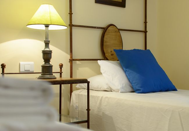 Apartment in Playa Blanca - Casa Elena, Seafront apartment with large Gallery and Sea Views Apartment in Playa Blanca - Casa Elena, Seafront apartment with large Gallery and Sea Views