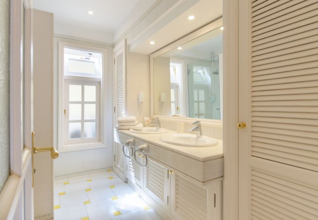Apartment in Playa Blanca - Casa Elena, Seafront apartment with large Gallery and Sea Views Apartment in Playa Blanca - Casa Elena, Seafront apartment with large Gallery and Sea Views