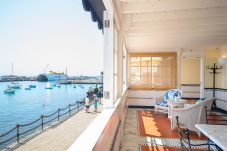 Apartment in Playa Blanca - Casa Elena, Seafront apartment with large Gallery and Sea Views