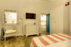 Apartment in Punta Mujeres - La Casa de las Salinas, Sama - Costal home meters from the sea