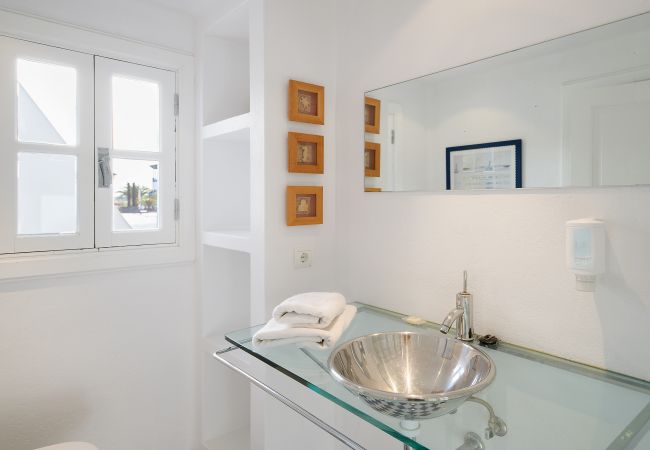 Apartment in Playa Blanca - Casa Lola, Sea Front Apartment in Playa Blanca Apartment in Playa Blanca - Casa Lola, Sea Front Apartment in Playa Blanca