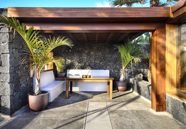 House in Masdache - Ermita Perdomo, Modern Style with a Rustic Twist House in Masdache - Ermita Perdomo, Modern Style with a Rustic Twist