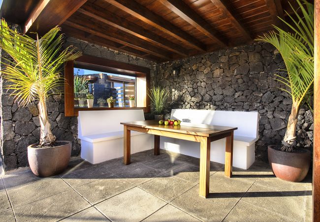 House in Masdache - Ermita Perdomo, Modern Style with a Rustic Twist House in Masdache - Ermita Perdomo, Modern Style with a Rustic Twist