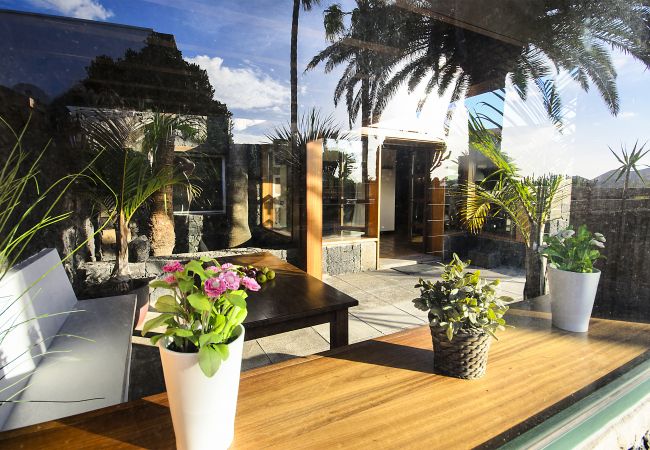 House in Masdache - Ermita Perdomo, Modern Style with a Rustic Twist House in Masdache - Ermita Perdomo, Modern Style with a Rustic Twist