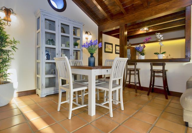 House in Masdache - Ermita Perdomo, Modern Style with a Rustic Twist House in Masdache - Ermita Perdomo, Modern Style with a Rustic Twist