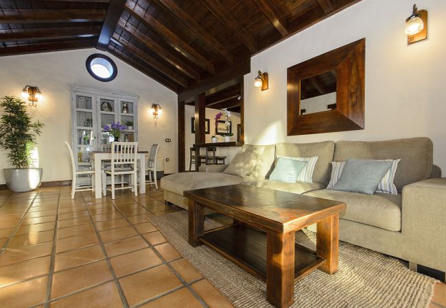 House in Masdache - Ermita Perdomo, Modern Style with a Rustic Twist House in Masdache - Ermita Perdomo, Modern Style with a Rustic Twist