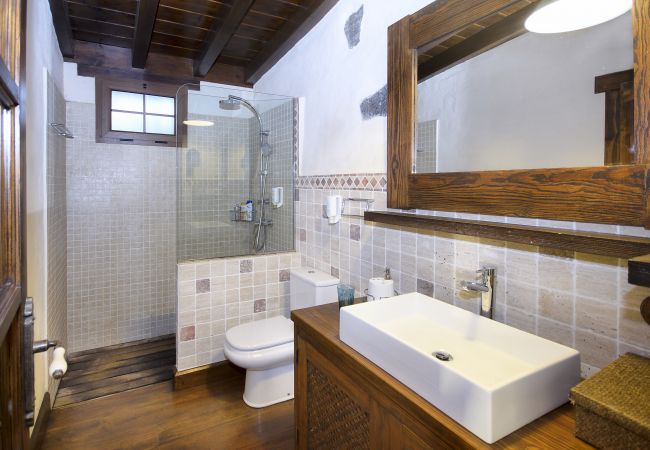 House in Masdache - Ermita Perdomo, Modern Style with a Rustic Twist House in Masdache - Ermita Perdomo, Modern Style with a Rustic Twist