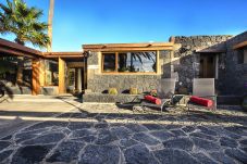 House in Masdache - Ermita Perdomo, Modern Style with a Rustic Twist