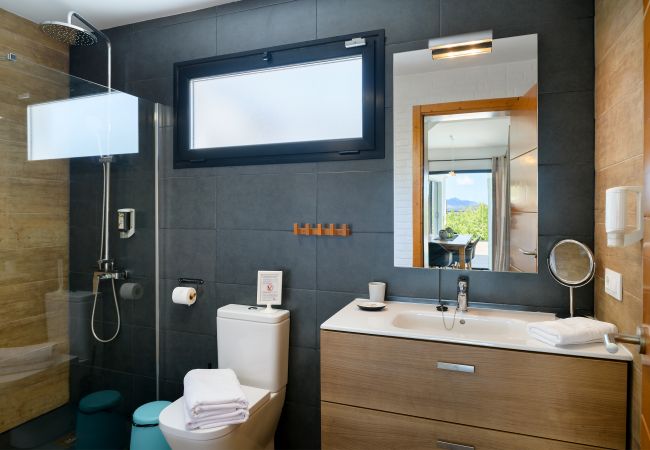 House in Conil - Casa Sur, Spectacular Views of Sea and Volcanoes with Heated Pool House in Conil - Casa Sur, Spectacular Views of Sea and Volcanoes with Heated Pool