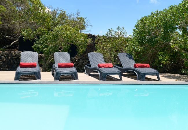 House in Conil - Casa Sur, Spectacular Views of Sea and Volcanoes with Heated Pool House in Conil - Casa Sur, Spectacular Views of Sea and Volcanoes with Heated Pool