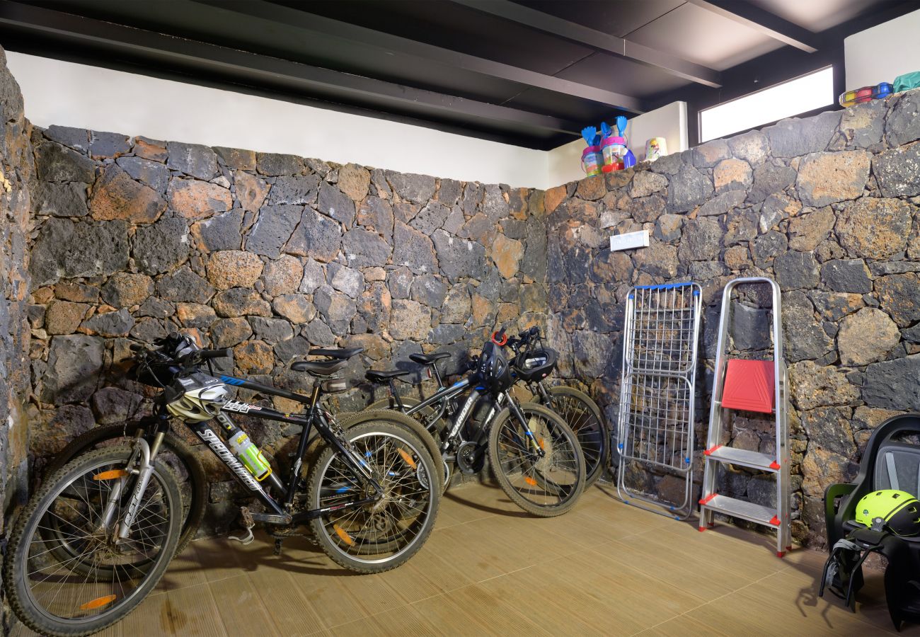 House in Conil - Casa Sur, Sea Views from Conil Lanzarote with heated pool House in Conil - Casa Sur, Sea Views from Conil Lanzarote with heated pool