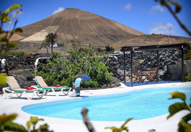 Apartment in Macher - Peñas Blancas, Jameo style Pool within Volcanoes Apartment in Macher - Peñas Blancas, Jameo style Pool within Volcanoes