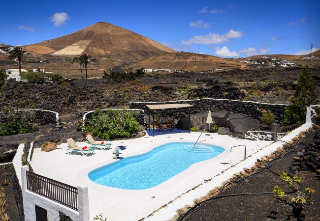 Apartment in Macher - Peñas Blancas, Jameo style Pool within Volcanoes Apartment in Macher - Peñas Blancas, Jameo style Pool within Volcanoes