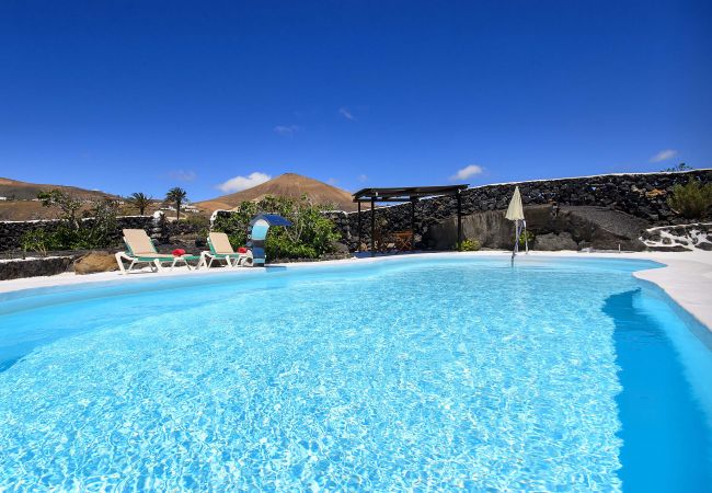 Apartment in Macher - Peñas Blancas, Jameo style Pool within Volcanoes Apartment in Macher - Peñas Blancas, Jameo style Pool within Volcanoes