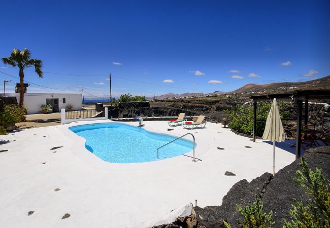 Apartment in Macher - Peñas Blancas, Jameo style Pool within Volcanoes Apartment in Macher - Peñas Blancas, Jameo style Pool within Volcanoes