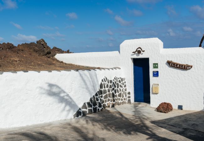 Apartment in El Golfo - Eufemia, wonderful spacious terrace with Fabulous Views El Golfo Apartment in El Golfo - Eufemia, wonderful spacious terrace with Fabulous Views El Golfo
