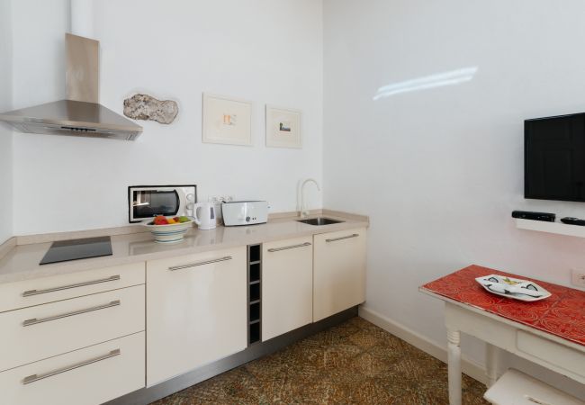 Apartment in El Golfo - Lorenzo, outstanding sunsets viewed from the Terrace (El Golfo) Apartment in El Golfo - Lorenzo, outstanding sunsets viewed from the Terrace (El Golfo)