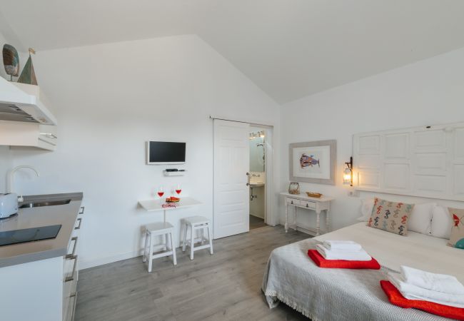 Studio in El Golfo - Estudio Andrea, coastal gem with great sunsets (El Golfo) Studio in El Golfo - Estudio Andrea, coastal gem with great sunsets (El Golfo)