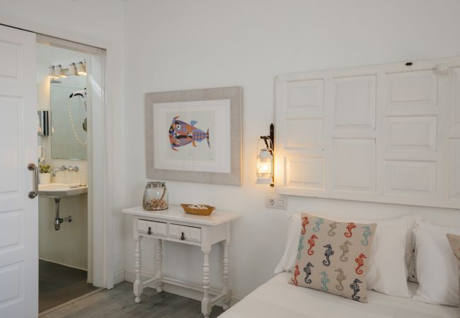 Studio in El Golfo - Estudio Andrea, coastal gem with great sunsets (El Golfo) Studio in El Golfo - Estudio Andrea, coastal gem with great sunsets (El Golfo)