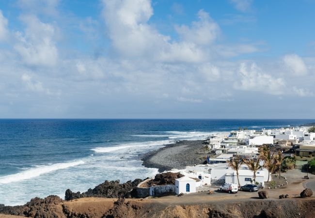 Studio in El Golfo - Estudio Andrea, coastal gem with great sunsets (El Golfo) Studio in El Golfo - Estudio Andrea, coastal gem with great sunsets (El Golfo)