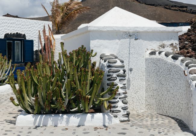 Studio in El Golfo - Estudio Andrea, coastal gem with great sunsets (El Golfo) Studio in El Golfo - Estudio Andrea, coastal gem with great sunsets (El Golfo)