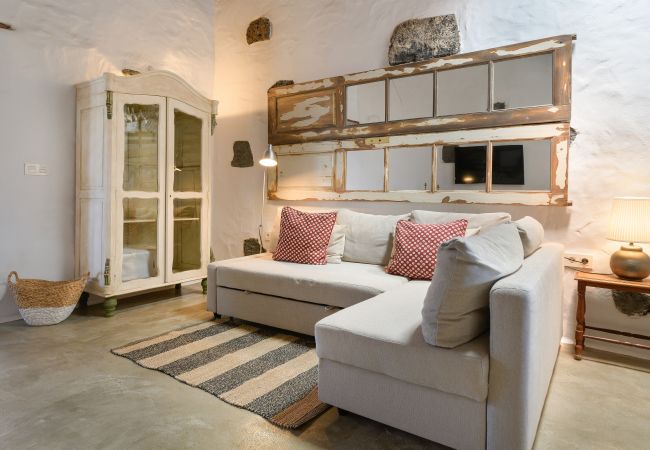 Apartment in Macher - Jose, La Casa del Medianero Apartment in Macher - Jose, La Casa del Medianero