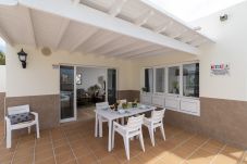 House in Puerto del Carmen - Casa Olivina, Heated Pool - WiFi - Air Conditioning