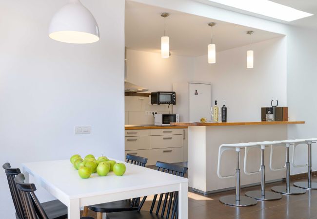 Villa in Puerto del Carmen - Villa Marisol, Heated Pool in Los Mojones Villa in Puerto del Carmen - Villa Marisol, Heated Pool in Los Mojones