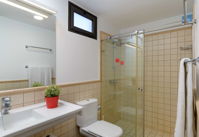 Villa in Puerto del Carmen - Villa Marisol, Heated Pool in Los Mojones Villa in Puerto del Carmen - Villa Marisol, Heated Pool in Los Mojones