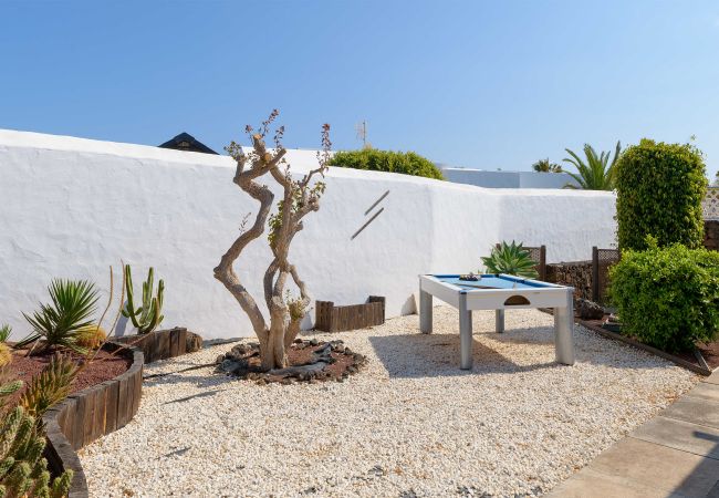 Villa in Puerto del Carmen - Villa Marisol, Heated Pool in Los Mojones Villa in Puerto del Carmen - Villa Marisol, Heated Pool in Los Mojones