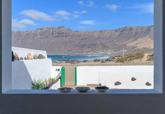 Chalet in  Famara - Casa Caracolillos, Famara Surf Beach Chalet in  Famara - Casa Caracolillos, Famara Surf Beach