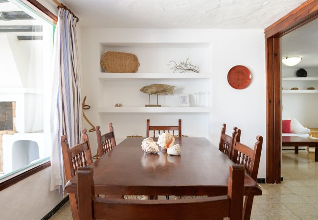 Chalet in  Famara - Casa Caracolillos, Famara Surf Beach Chalet in  Famara - Casa Caracolillos, Famara Surf Beach